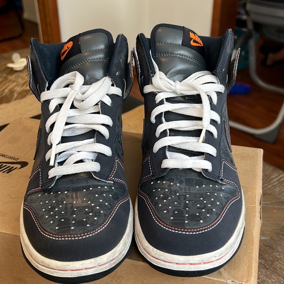 Nike GS back to school, Nike dunk high, size 6.5 Y. - Picture 3 of 9